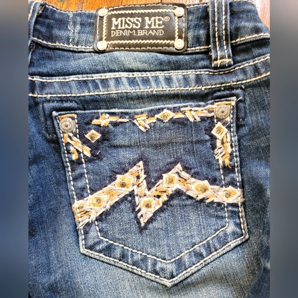 Miss Me Bootcut Jeans - Picture 8 of 8